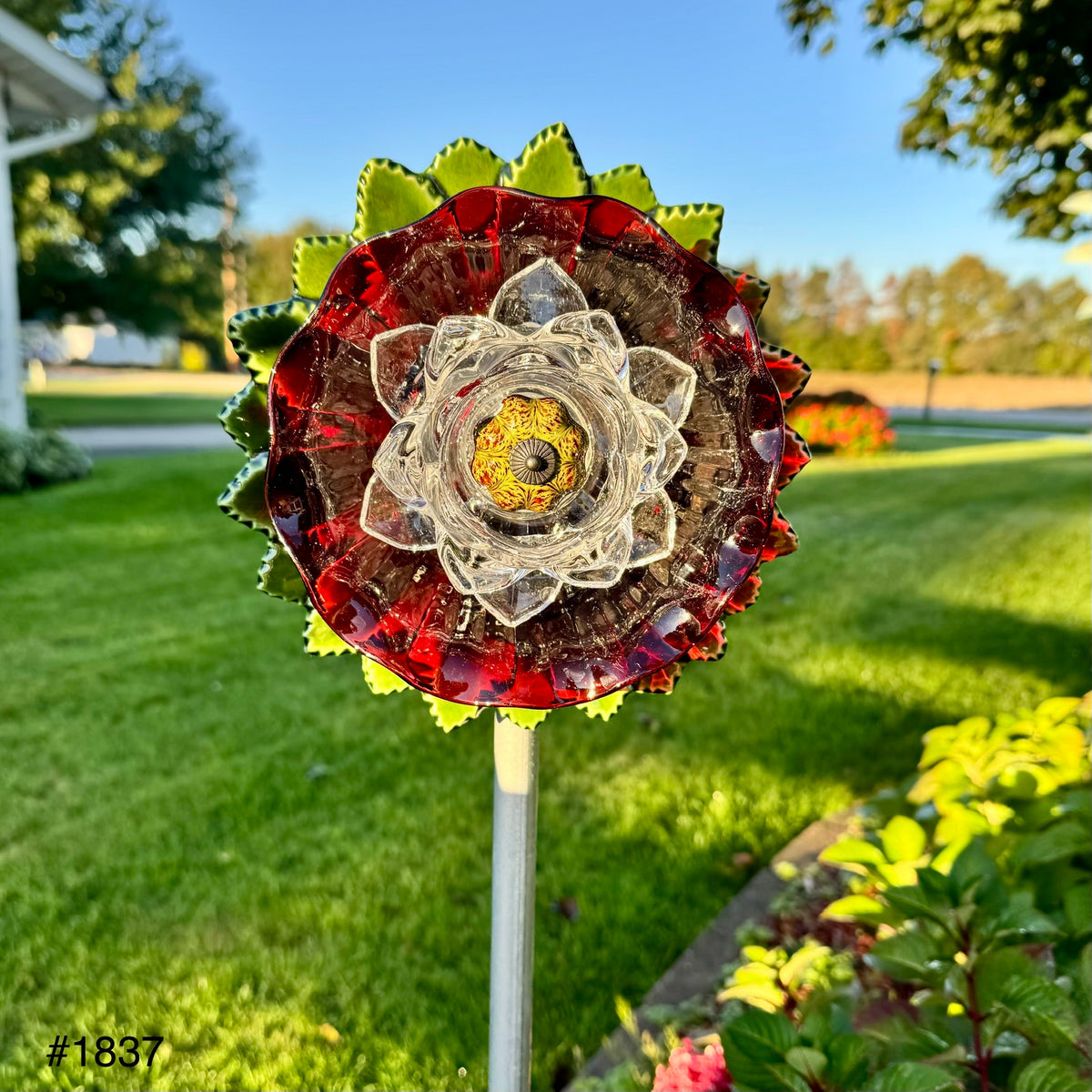 Green/Red/Clear Glass Garden Flower (#1837)