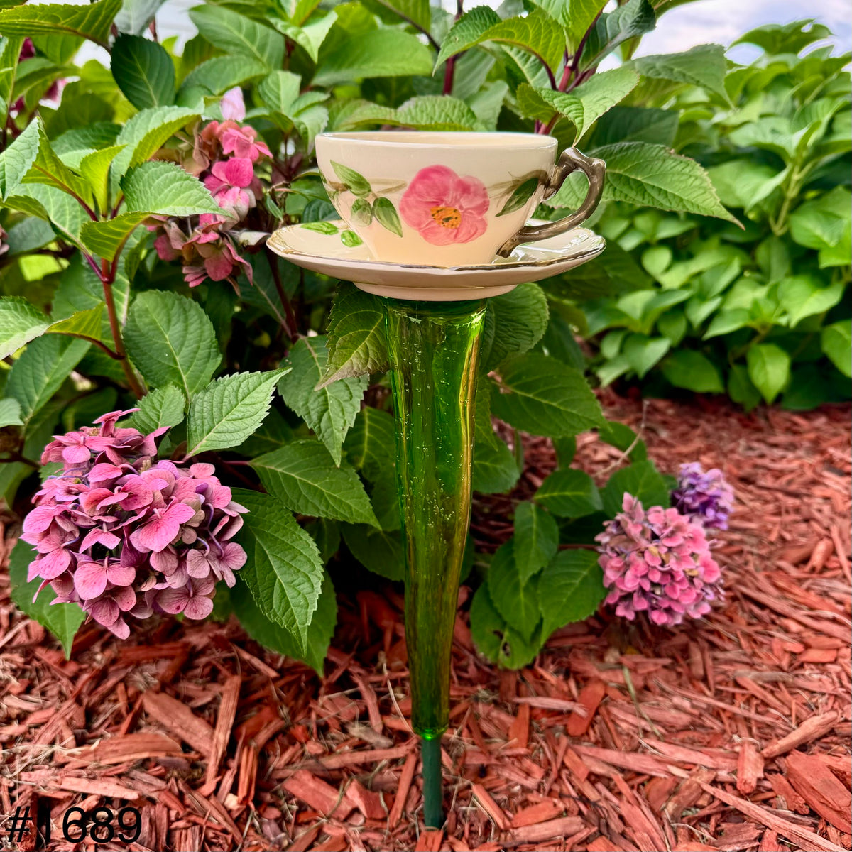 Desert Rose Cafe Bird Feeder (#1689)