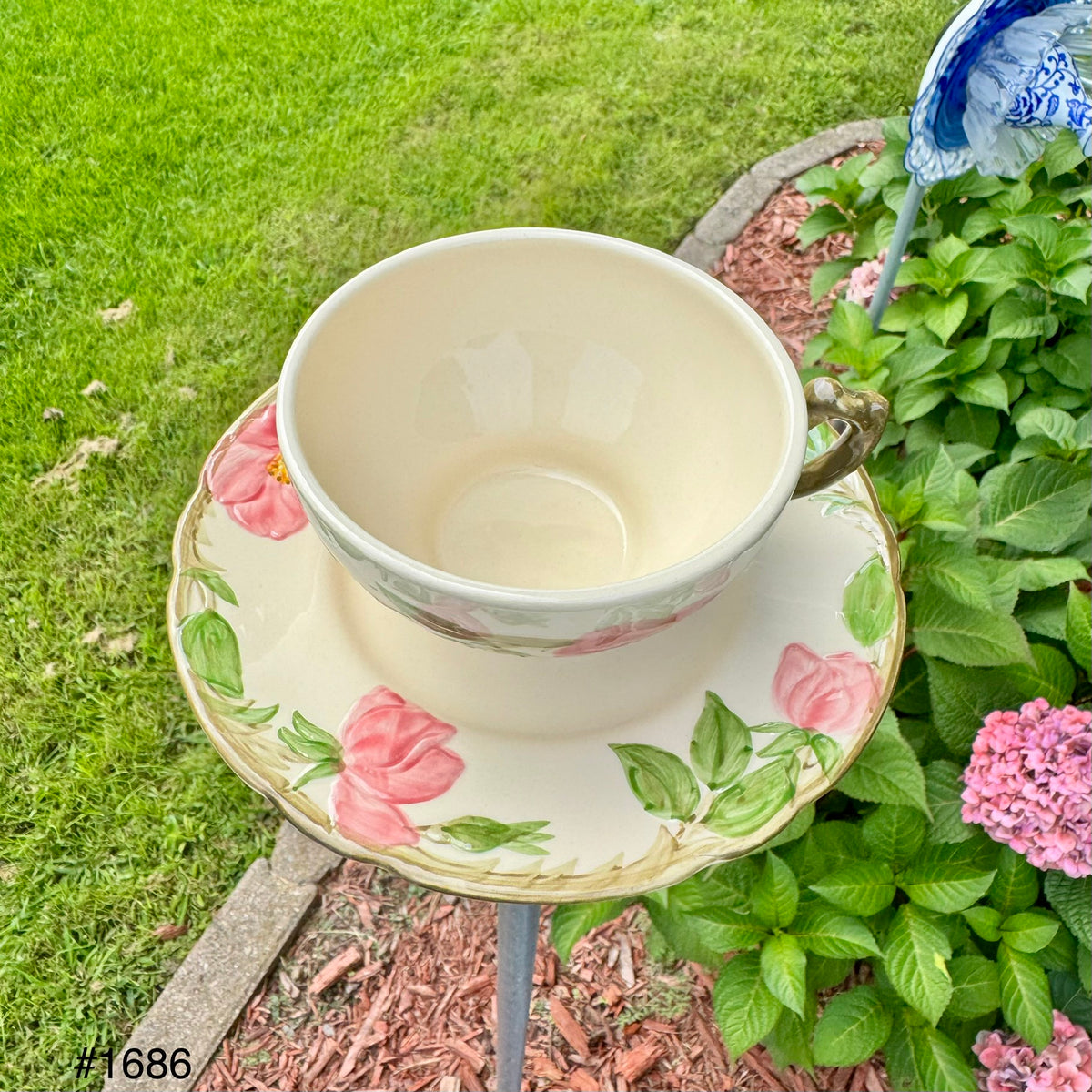 Desert Rose Tea Time Bird Feeder (#1686)