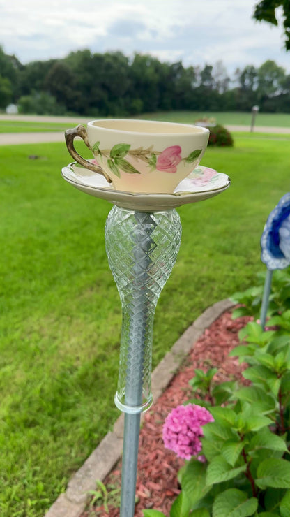 Grandma’s Rose Garden Bird Feeder (#1688)